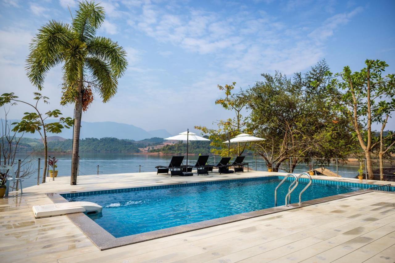 ואנג ויינג The Sanctuary Nam Ngum Beach Resort מראה חיצוני תמונה